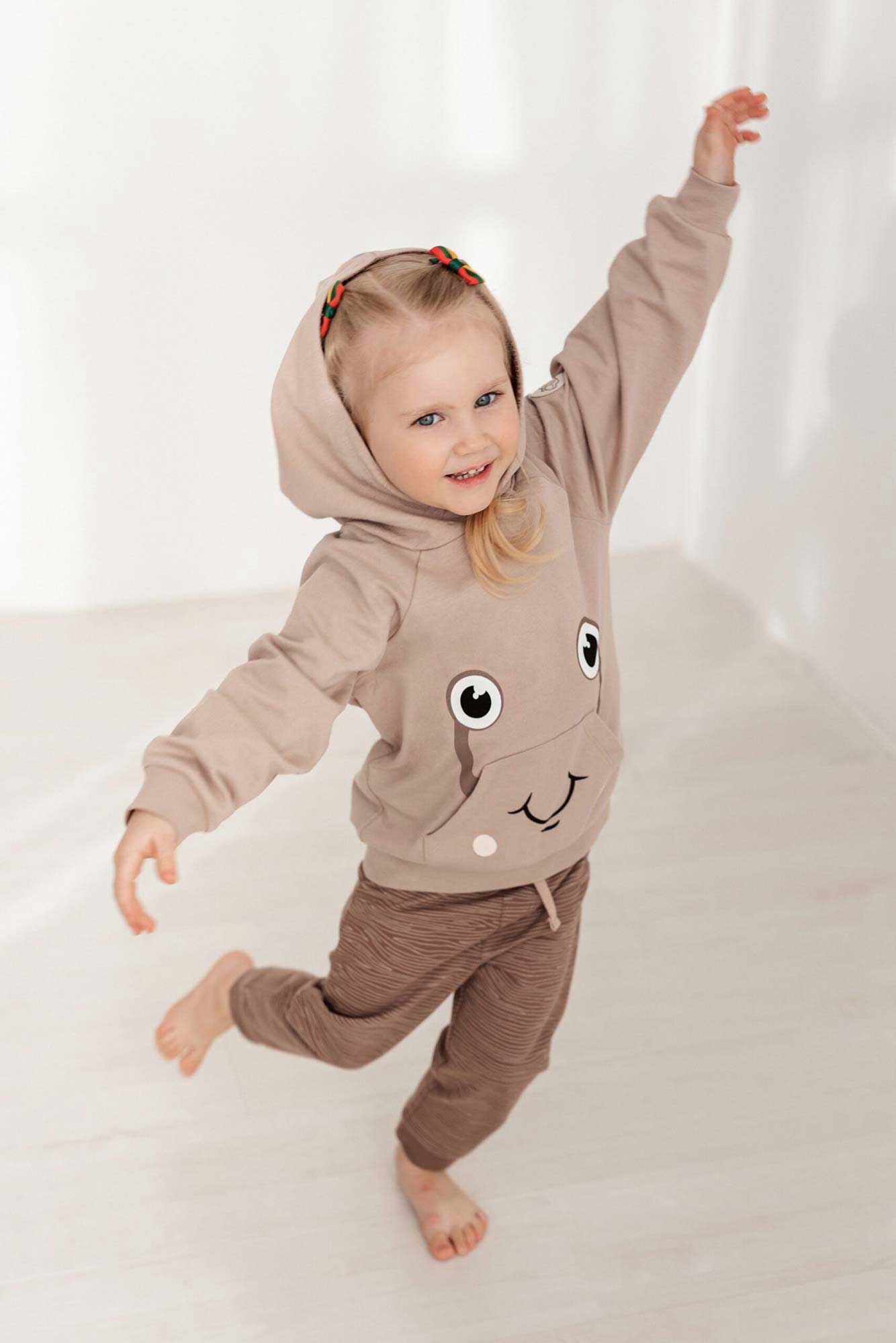 Infant Jumper Snails 286 is super comfy for all day wear and let's your kid enjoy their adventures in style