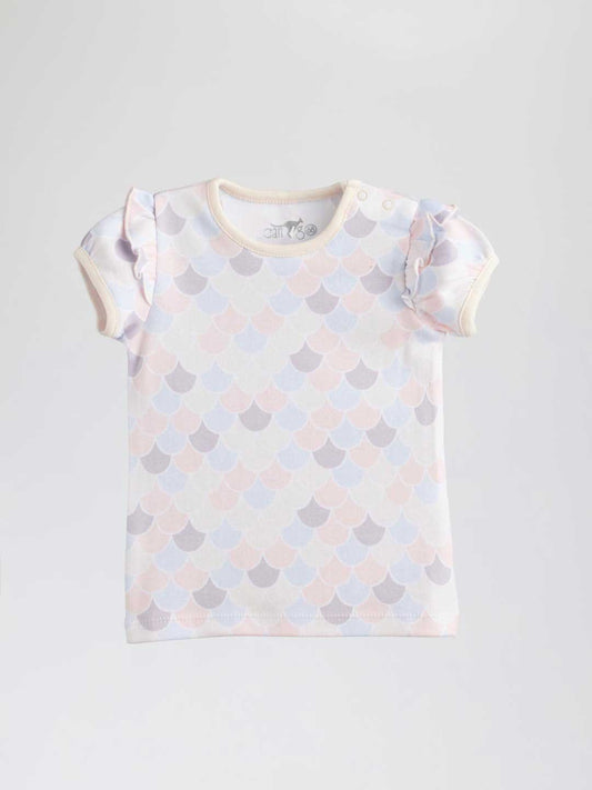 Get your baby ready for a fun and summer day with our new Baby T-shirt Gold Fish 303. Made with 100% organic cotton, this t-shirt is gentle on the skin and ensures maximum comfort even through long days. 