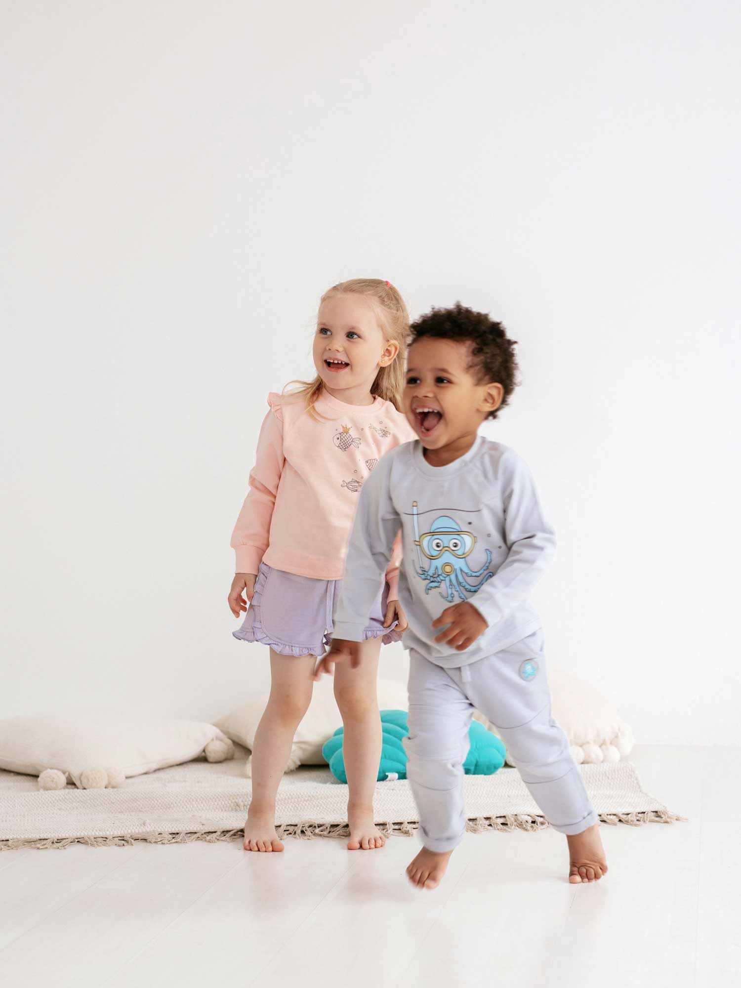 Baby T-shirt Sea Friends 332 has two button closure at the neck adds an extra touch of comfort so even the most active toddler can now explore with ease.