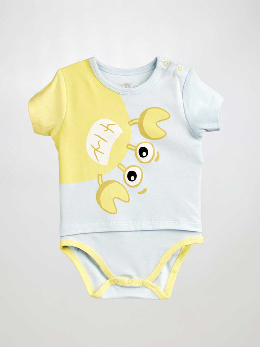 Infant bodysuit with cute shark and crab print in warm colors that you and your baby will love! 